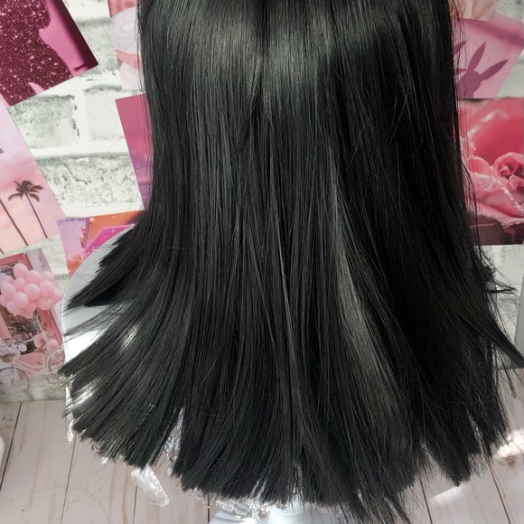 Darkest Brown/Black Straight Shoulder Length Synthetic Wig with Bangs - Picture 4 of 5